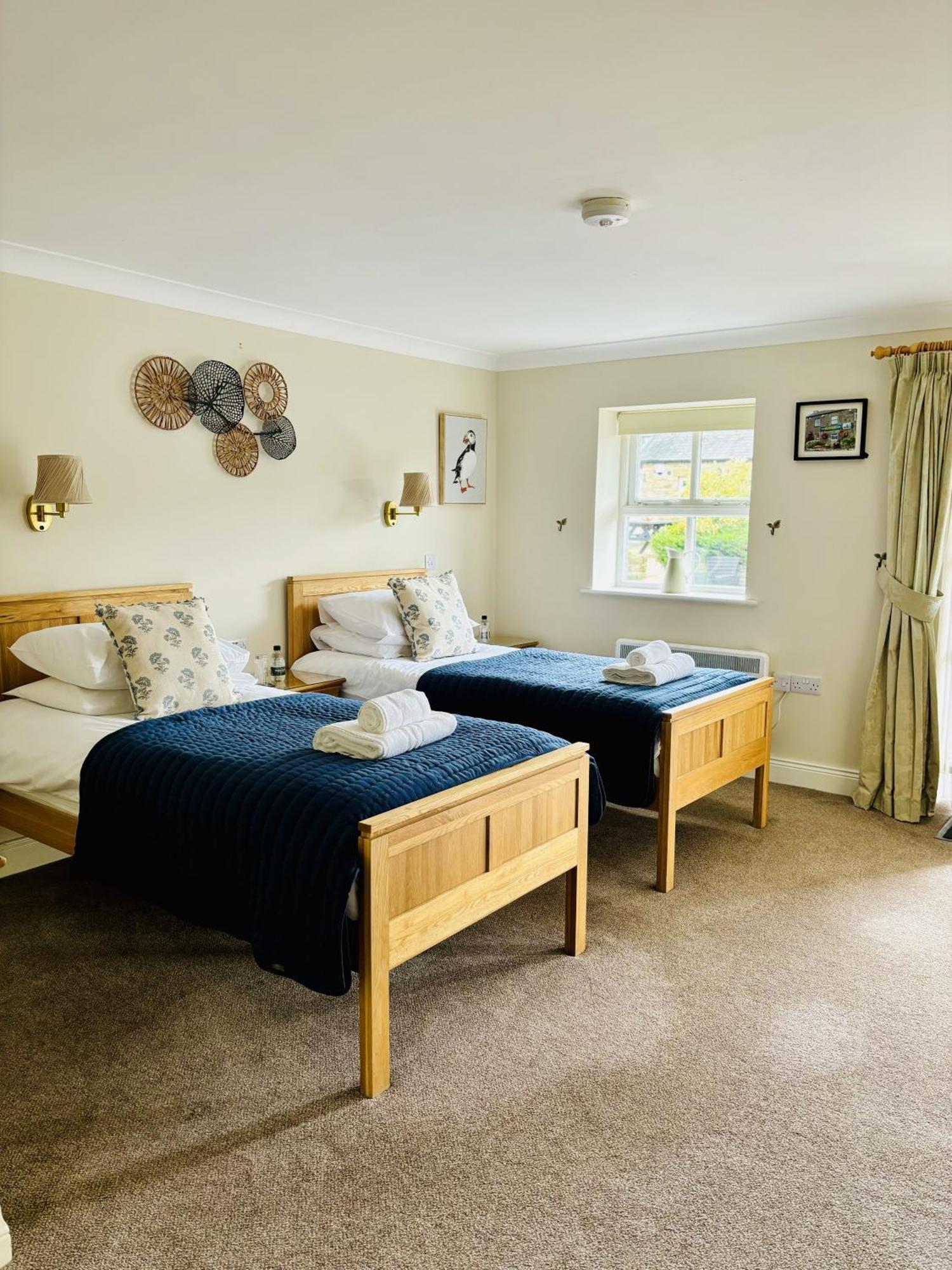 The Boatside Inn - Hadrian - Twin Ensuite Hexham Exterior photo